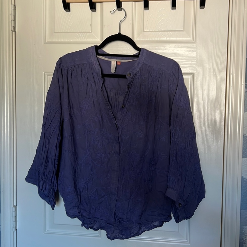 Floral-embroidered Anthro Buttondown